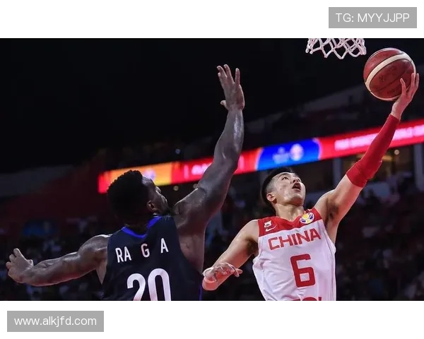 中国男篮胜伊朗夺亚预赛首胜 郭艾伦表现亮眼引热议 中国男篮胜伊朗夺亚预赛首胜 郭艾伦表现亮眼引热议