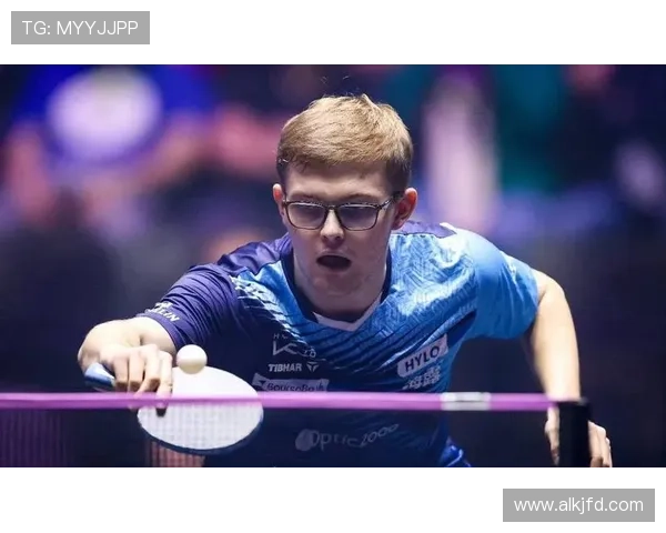 年轻球星惊天逆转强势夺冠引爆本赛季国际网球赛场热议持续发酵中