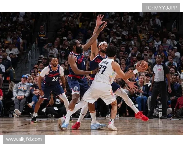 掘金队迎战新赛季迎来关键球员回归 阵容实力再度升级