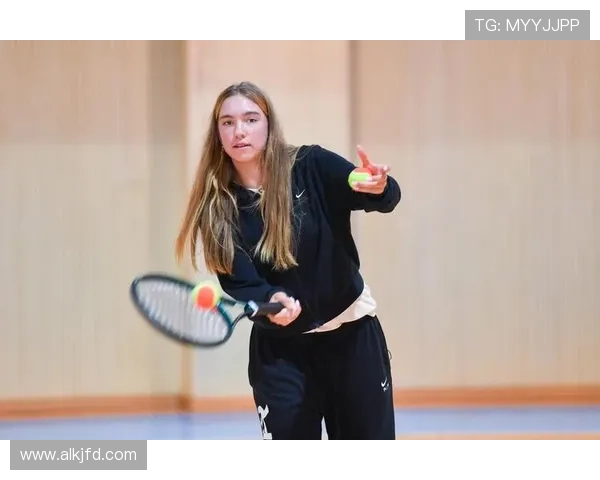 新星强势爆发引领赛季风云职业网坛迎来激烈竞争与变革新格局