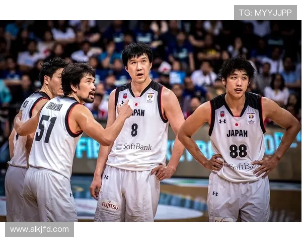 中国男篮备战奥运预选赛新阵容亮相引发全国球迷热议后续表现备受关注