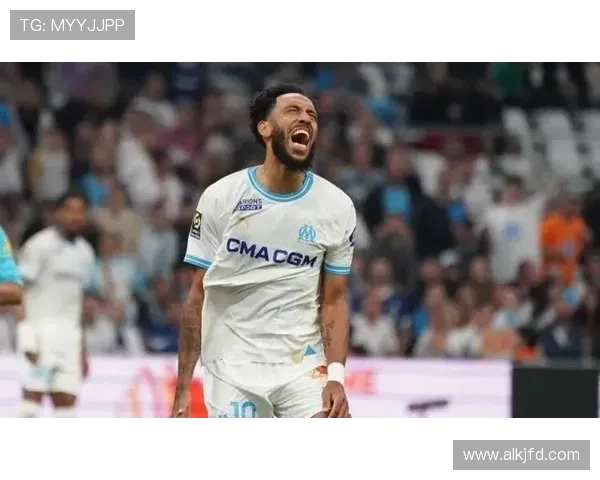 欧洲五大联赛最新动态：各队表现亮眼，球员转会市场风云再起