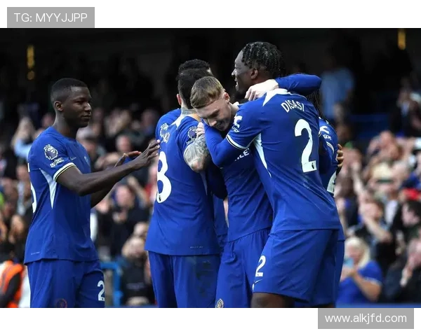 欧洲豪门鏖战再掀高潮新星闪耀改变赛季格局走势引发关注热议声浪