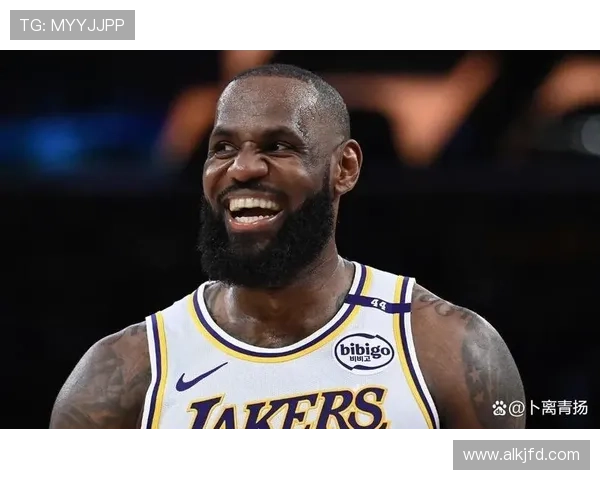 詹姆斯谈湖人新赛季目标：力争总冠军，年轻球员发挥关键作用